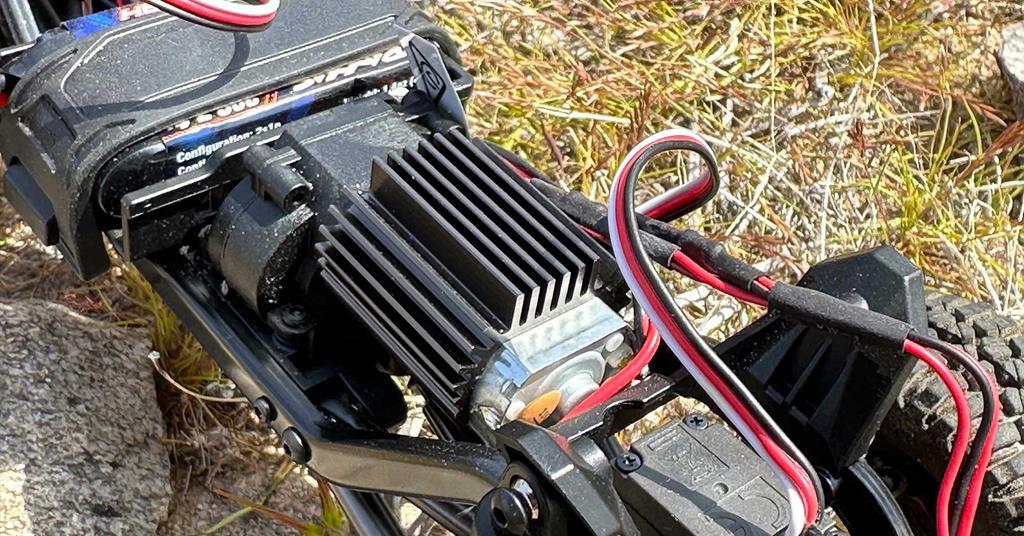 Compact Rover Rig Traxxas TRX-4M Land Rover Defender: Small Rig, Big Performance | Radio ...