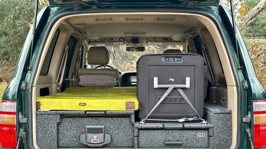 ARB Outback Drawer System Install: Land Cruiser 100 Storage & Sleep ...