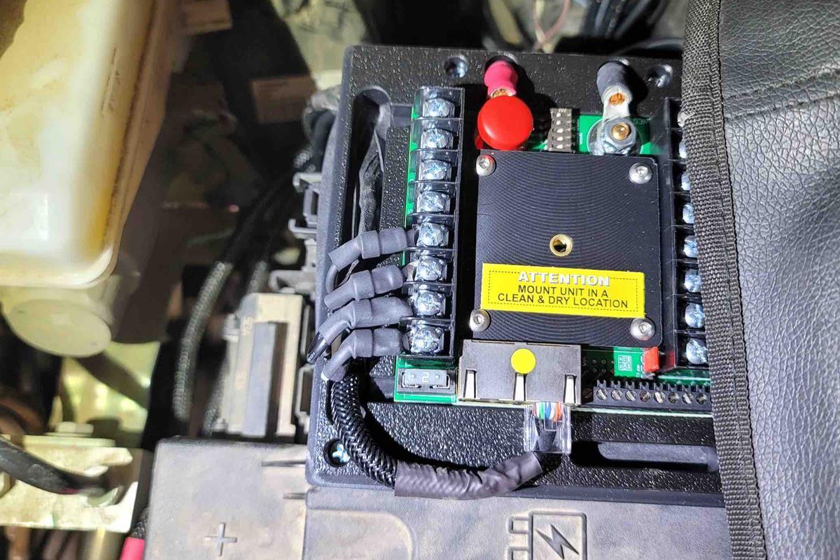 BantamX_attached_to_fusebox_cover