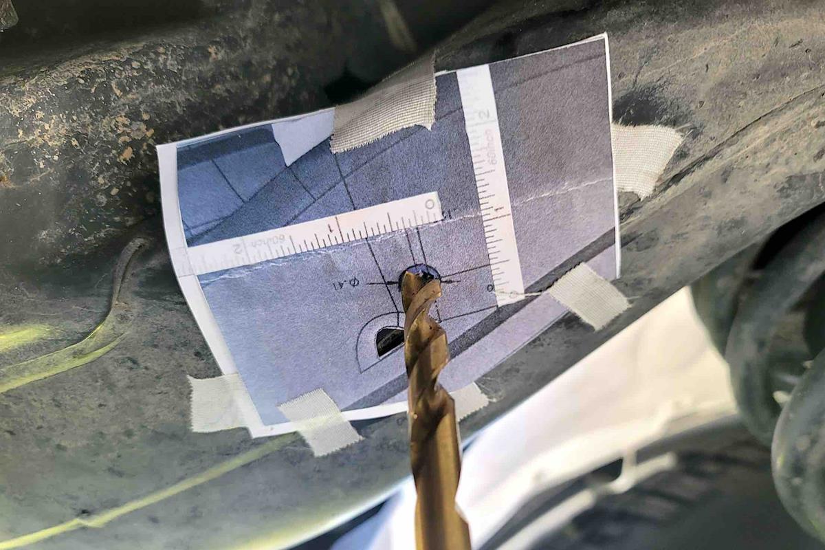 Install_Hellwig Ford Bronco Rear Stabilizer_1