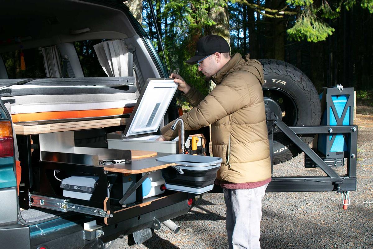 Van-camping-with-Egoe-Nestbox-Supertramp-setup_credit-Mercedes-Lilienthal