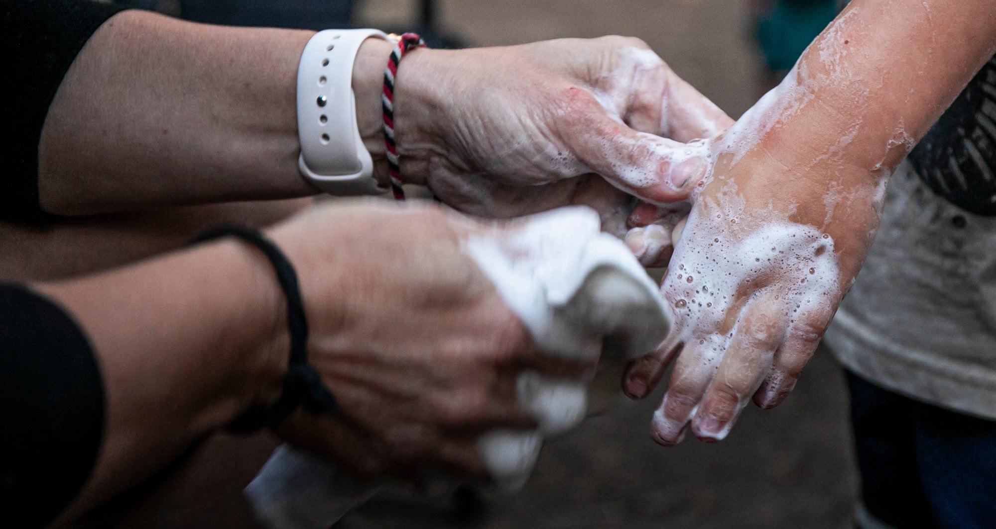 Stay Fresh Anywhere: Rugged Revive Introduces Rinse-Free Wipes for