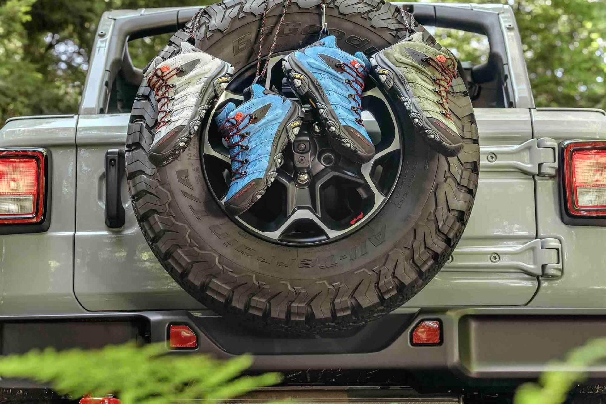 NEW Jeep Men Boots ? Merrell And Jeep Create Hiking Boots With Wrangler-Inspired  main image 3