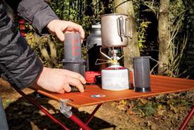 making-coffee-camping