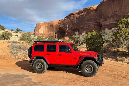 001-OVR-Wrangler-Jl-Rhino-Rack