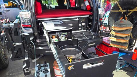 2025-OEX-Cargo-Kits-top-unit_credit-Mercedes-Lilienthal