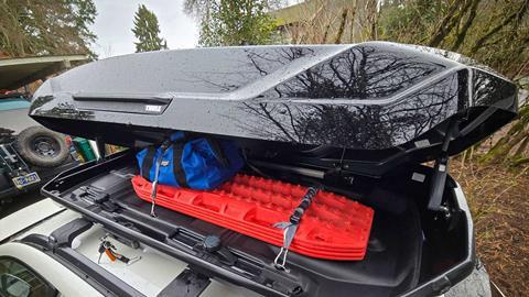 Thule-Motion-3-L-Inside