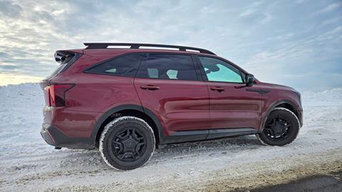 Kia-Sorrento-In-Winter