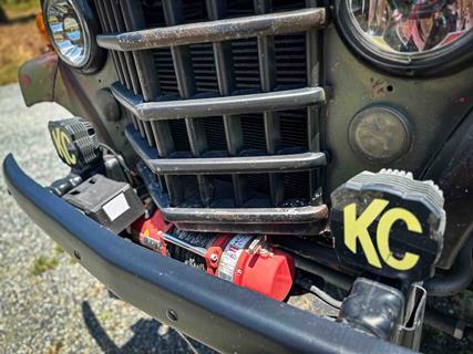 Roamr_Nugget-121_Front_close_up_Warn_Winch
