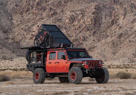 4. Garbage Jeep Gladiator Front Corner a