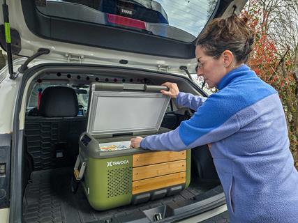 Travoca-Rigel-25-Liter-Dual-Zone-eCooler-05_credit-Andy-Lilienthal