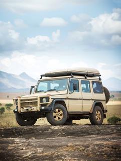 Front_Runner_GWagen_On_Rock