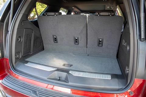 2025-Chevy-Tahoe-Z71-09_credit-Mercedes-Lilienthal