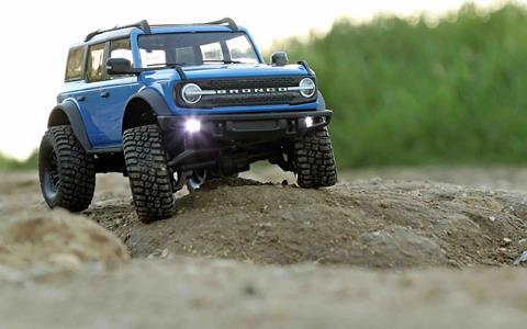 Traxxas-Blue-Bronco-1