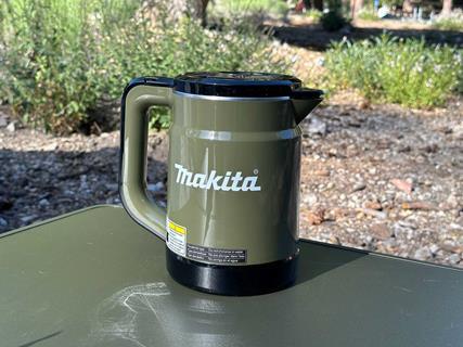 Makita-Outdoor-Adventure-Hot-Water-Kettle-3