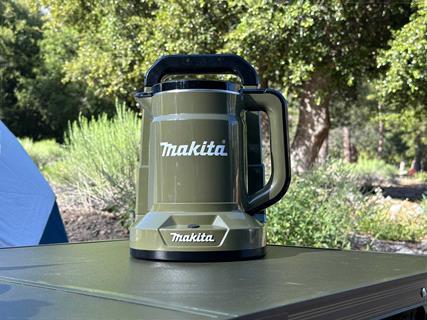 Makita-Outdoor-Adventure-Hot-Water-Kettle-open