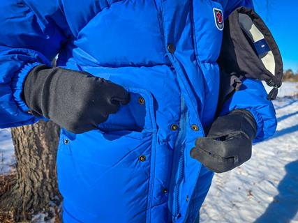 Men_s-Fjallraven-Expedition-Lite-Down-Jacket-2_credit-Mercedes-Lilienthal