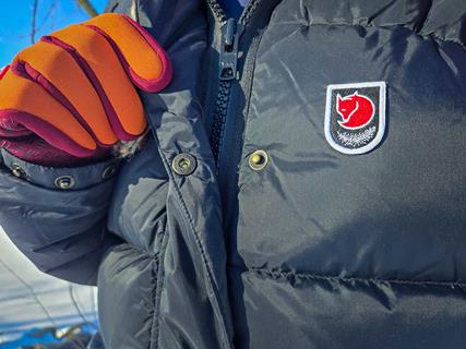 Women_s-Fjallraven-Expedition-Lite-Down-Jacket-3_credit-Andy-Lilienthal