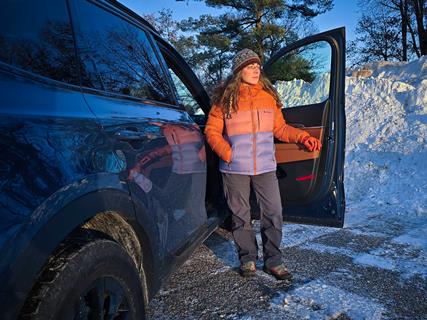 Women_s-Cotopaxi-Fuego-Max-Hooded-Down-Jacket--1_credit-Andy-Lilienthal