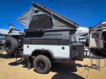 XVENTURE-Dirtbox-Overland-camper-1_credit-Mercedes-Lilienthal