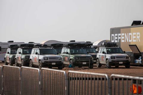 2026-Defender-support-vehicles_credit-Mercedes-Lilienthal