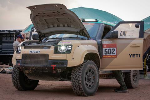 Rokas-Baciuška,-Oriol-Vidal-502-Defender-Dakar-D7X-R_credit-Mercedes-Lilienthal