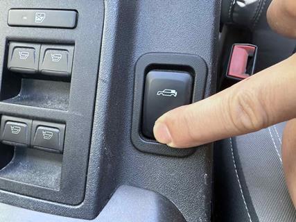 Close up of eTop switch