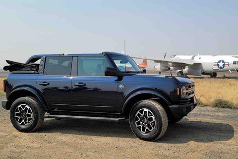 2021_Ford_Bronco_OBX_at_Airstrip