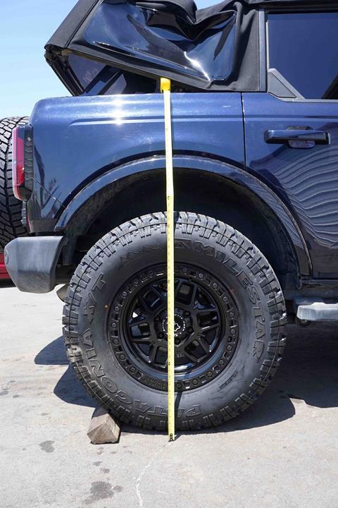 Bilstein_Installed_tape_measure_showing_41_inch_lift