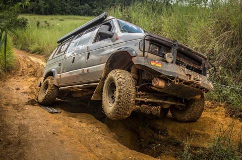 09-sportsmobile-teetering