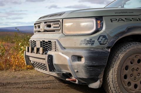 Prototype-Rally-Innovations-light-bar-mount,-Baja-Designs-Squadron-LEDs_credit-Mercedes-Lilienthal