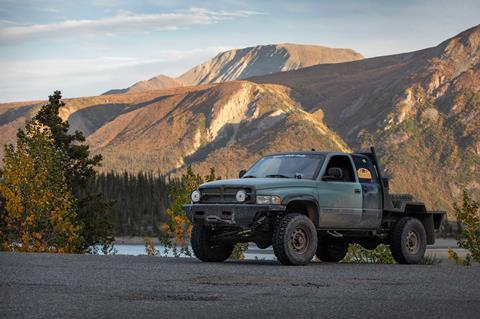 Destruction-Bay,-Yukon-Territory,-team-15_credit-Mercedes-Lilienthal