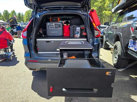 2025-OEX-Cargo-Kits-base-unit_credit-Mercedes-Lilienthal