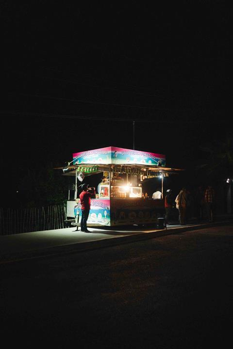 GonDirtin_BajaYMas_Night_Food_Stand 2