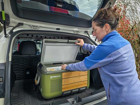 Travoca-Rigel-25-Liter-Dual-Zone-eCooler-05_credit-Andy-Lilienthal