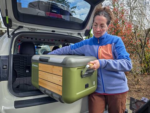 Travoca-Rigel-25-Liter-Dual-Zone-eCooler-06_credit-Andy-Lilienthal