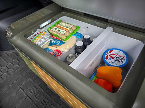 Travoca-Rigel-25-Liter-Dual-Zone-eCooler-03_credit-Mercedes-Lilienthal