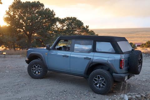 Bestop Ford Bronco Fender Flares 4 Door Lifestyle Photo