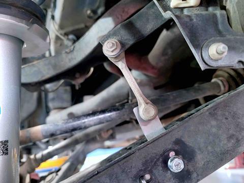 019-OVR-Han-Bilstein-Subaru Crosstrek headlight adjusting bracket installed