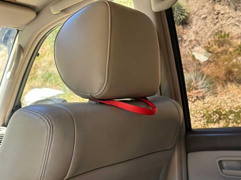 Do-Not-Forget-the-Head-Restraint