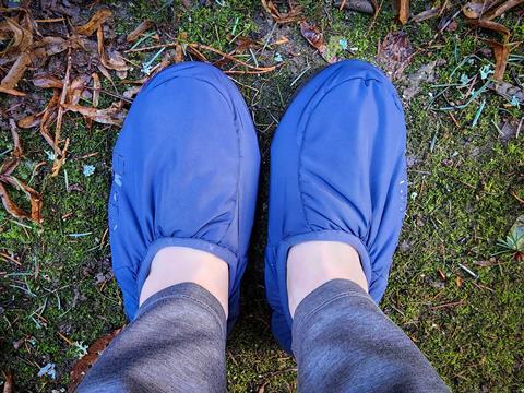 EXPED-Camp-Slippers-2_credit-Mercedes-Lilienthal