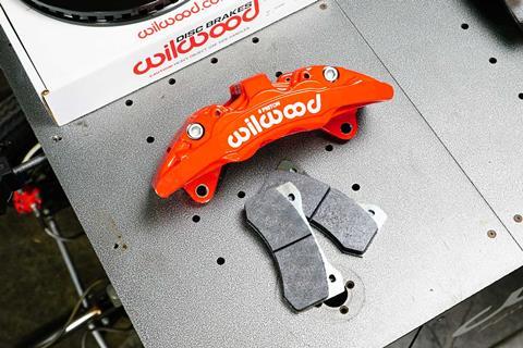 Forged aluminum six-piston Wilwood caliper for Sprinter 2500 AWD brake upgrade