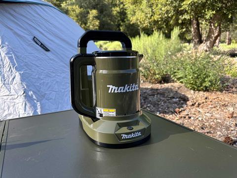 Makita-Outdoor-Adventure-Hot-Water-Kettle-1