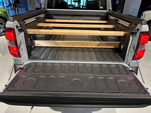004-OVR-First-Look-Ford-Maverick