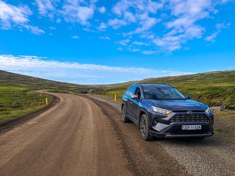 RAV4-Rental-On-Dirt-Road