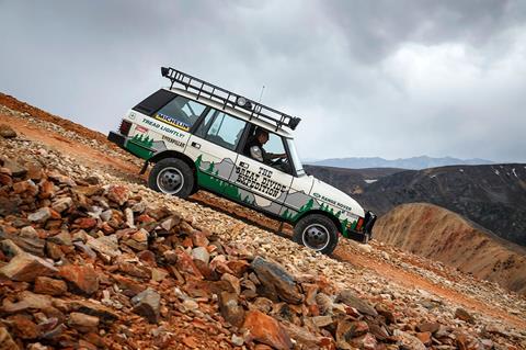 Range-Rover-Great-Divide-action