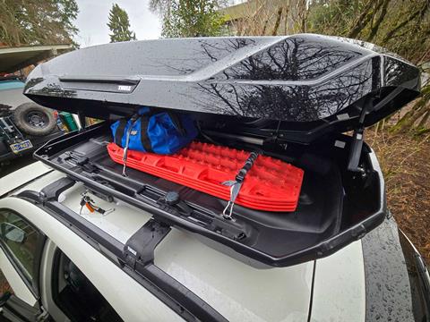 Thule-Motion-3-L-Inside