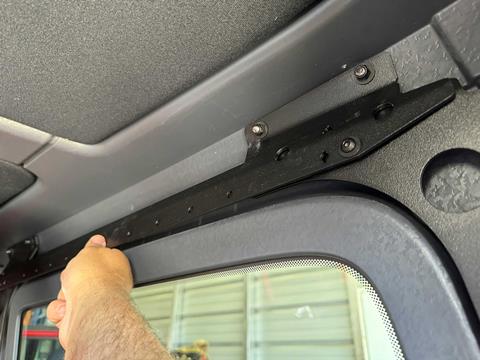 017-OVR-Wrangler-Jl-Rhino-Rack
